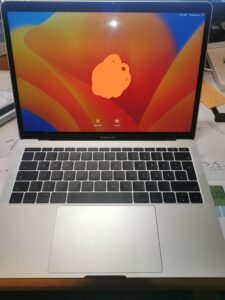 MacBook Pro neue Tastatur und Akku